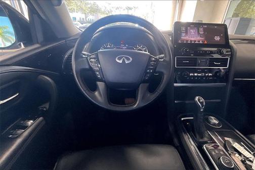 2024 INFINITI QX80 Luxe