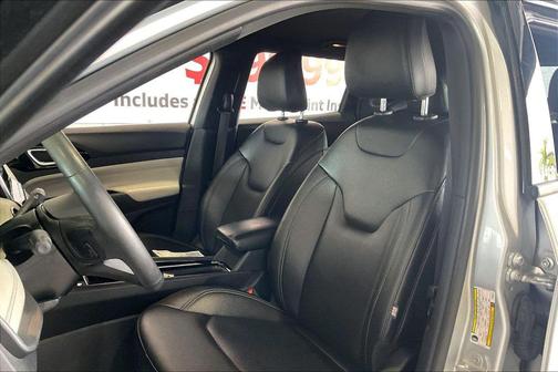 Silver Zynith Metallic Clearcoat 2025 Jeep Compass Limited