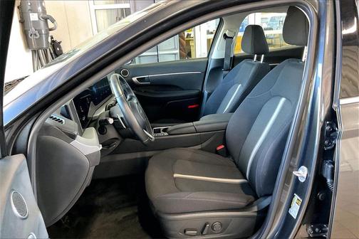 2025 Hyundai SONATA Hybrid SE