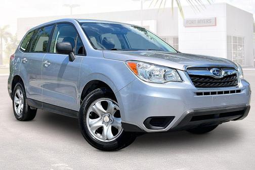 Ice Silver Metallic 2016 Subaru Forester 2.5i