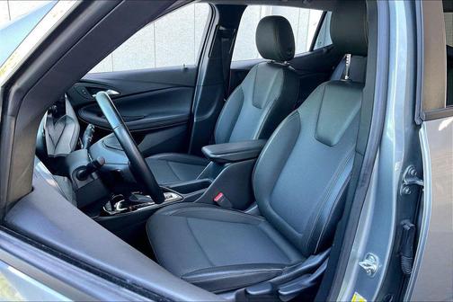 Moonstone Gray Metallic 2025 Buick Encore GX Preferred