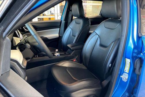 Hydro Blue Pearlcoat 2025 Jeep Compass Limited
