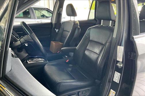 Gray 2022 Honda Pilot Touring 8-Passenger