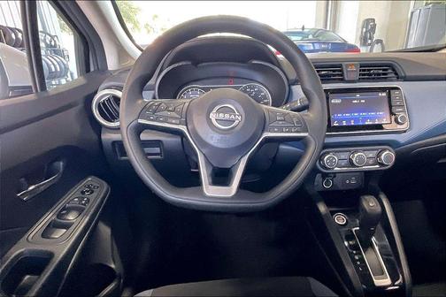 Brilliant Silver Metallic 2025 Nissan Versa 1.6 SV