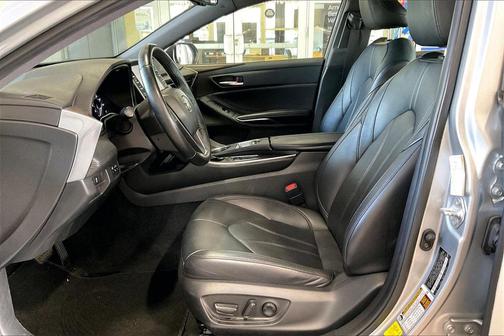 2021 Toyota Avalon XLE