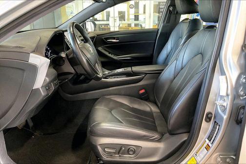 2021 Toyota Avalon XLE