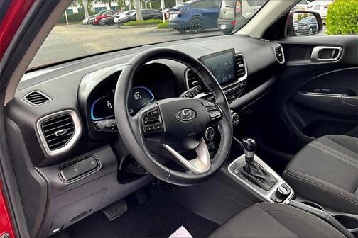 2024 Hyundai VENUE SEL