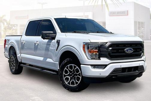 Space White Metallic 2022 Ford F-150 XLT