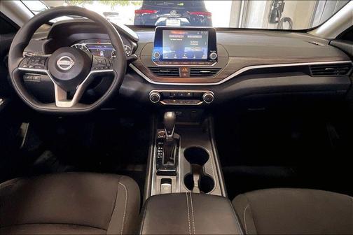 Glacier White 2025 Nissan Altima 2.5 SV