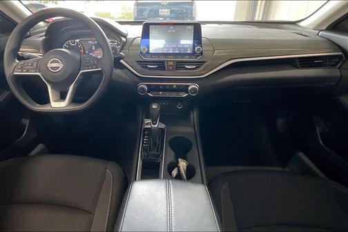 Super Black 2025 Nissan Altima 2.5 SV