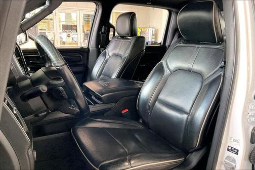 Bright White Clearcoat 2021 RAM 1500 Limited