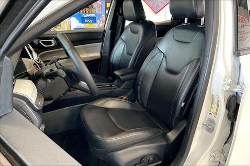 Bright White Clearcoat 2025 Jeep Compass Limited