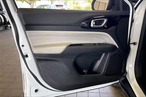 Bright White Clearcoat 2025 Jeep Compass Limited