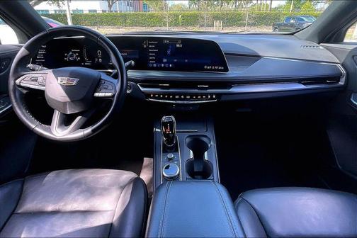 2025 Cadillac XT4 Premium Luxury