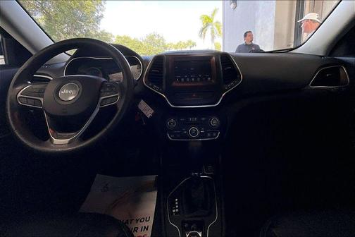 Diamond Black Crystal Pearlcoat 2020 Jeep Cherokee Latitude