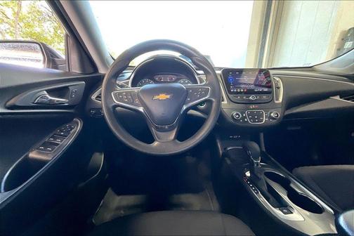 Mosaic Black Metallic 2025 Chevrolet Malibu FWD 1LT