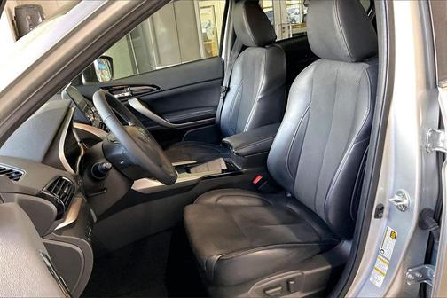 2022 Mitsubishi Eclipse Cross SE