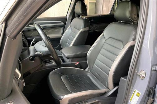 Pure Gray 2021 Volkswagen Atlas Cross Sport 3.6L V6 SEL Premium R-Line