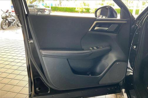 Red Diamond 2026 Mitsubishi Outlander ES