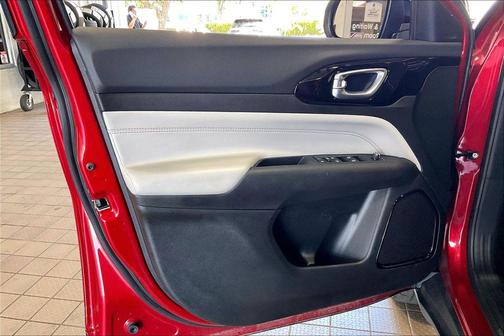 Red Hot Pearlcoat 2025 Jeep Compass Limited