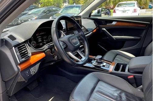 2022 Audi Q5 45 S line Premium Plus