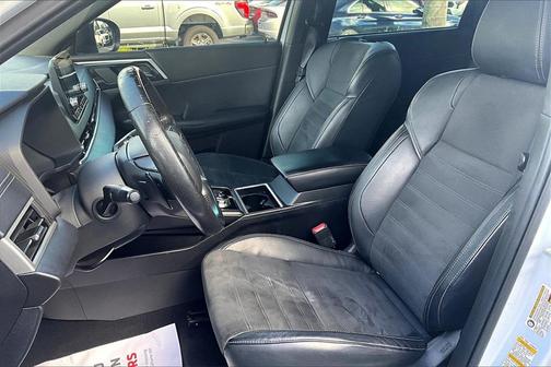 2022 Mitsubishi Outlander Black Edition 2WD