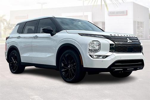 2022 Mitsubishi Outlander Black Edition 2WD