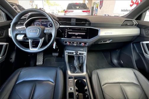 2025 Audi Q3 Premium 45 TFSI S line quattro Tiptronic