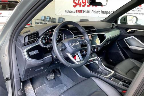 2025 Audi Q3 Premium 45 TFSI S line quattro Tiptronic