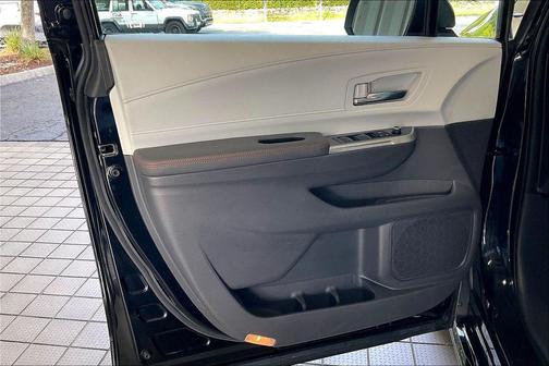 2024 Toyota Sienna XSE 7 Passenger