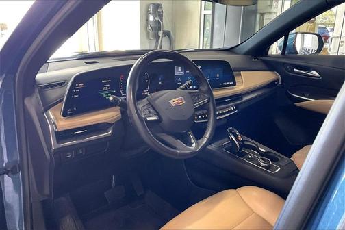 2024 Cadillac XT4 Premium Luxury