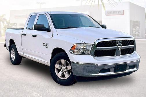 Bright White Clearcoat 2024 RAM 1500 Classic SLT