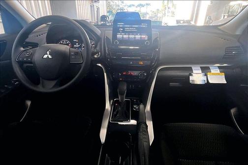 2026 Mitsubishi Eclipse Cross LE