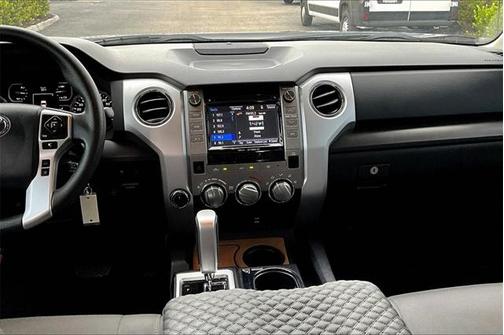 2018 Toyota Tundra SR5