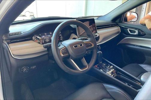 Bright White Clearcoat 2025 Jeep Compass Limited
