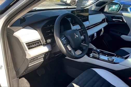 2025 Mitsubishi Outlander SE 2.5 2WD