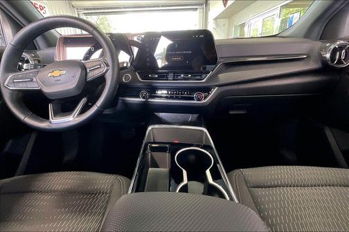 Mosaic Black Metallic 2025 Chevrolet Equinox 1LT