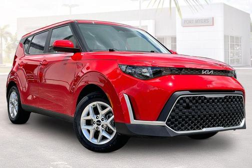 Inferno Red 2025 Kia Soul LX