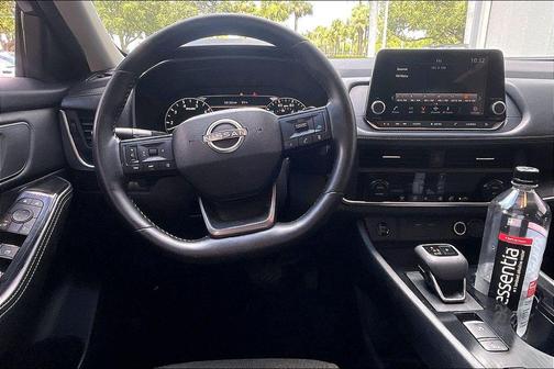 Gun Metallic 2025 Nissan Rogue SV