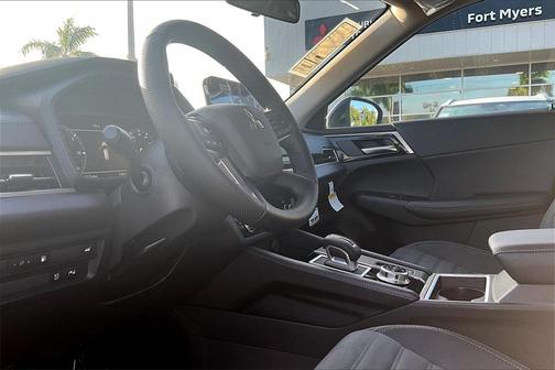 2025 Mitsubishi Outlander PHEV SE S-AWC