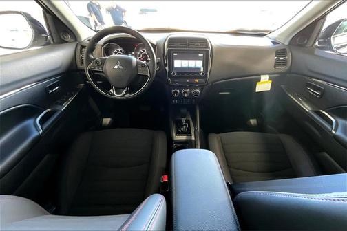 2025 Mitsubishi Outlander Sport SE