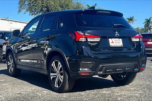 2025 Mitsubishi Outlander Sport SE