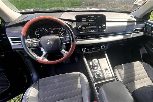 2023 Mitsubishi Outlander SE 2.5 2WD