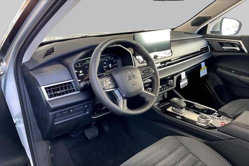 Alloy Silver Metallic 2026 Mitsubishi Outlander SE S-AWC