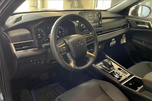 2025 Mitsubishi Outlander PHEV SEL