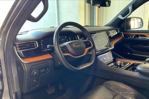 2024 Jeep Grand Wagoneer L Series III 4x4