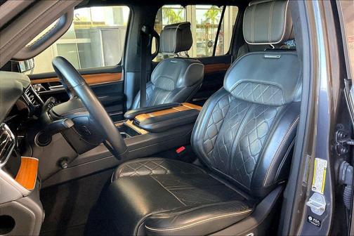 2024 Jeep Grand Wagoneer L Series III 4x4