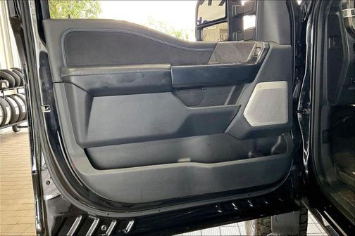 Agate Black Metallic 2025 Ford F-250 Platinum
