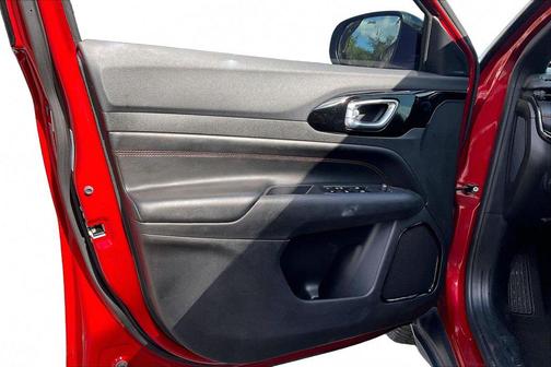 Red Hot Pearlcoat 2025 Jeep Compass Trailhawk