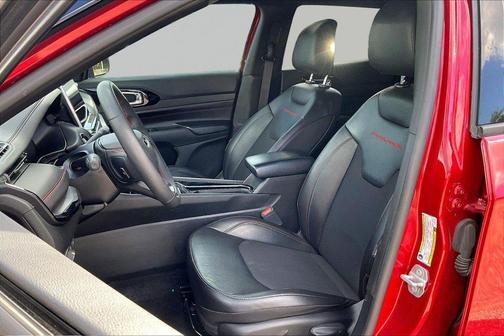 Red Hot Pearlcoat 2025 Jeep Compass Trailhawk